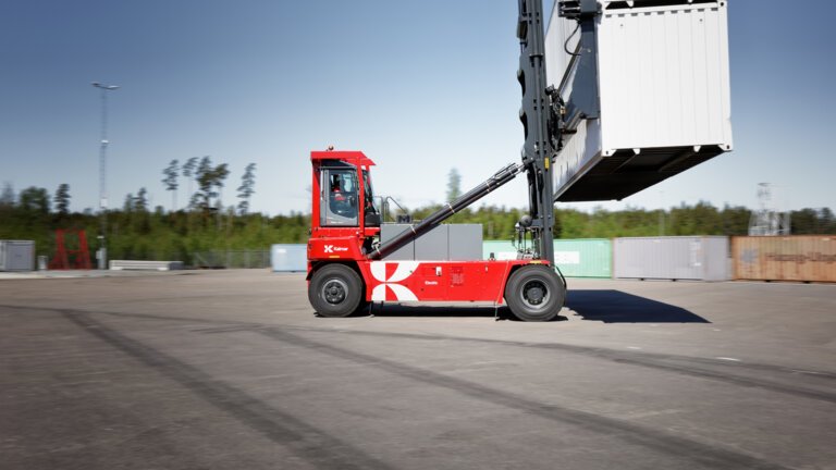 Electric Empty Container Handler