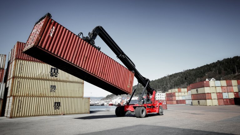 For semi-laden containers