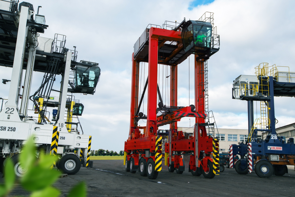 Kalmar Straddle Carrier