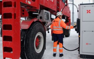 Megawatt Charging significantly shortens charge times for Electric Straddle Carriers